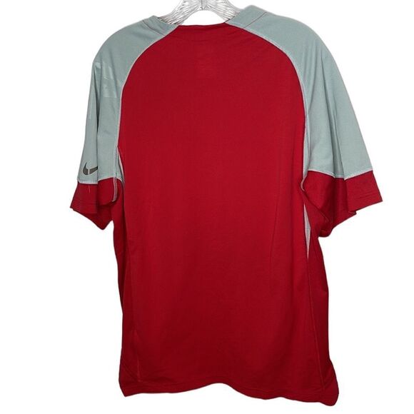 Nike Fit Men’s V-Neck Red/Grey Short Sleeve Shirt. Size Large. - Picture 6 of 10